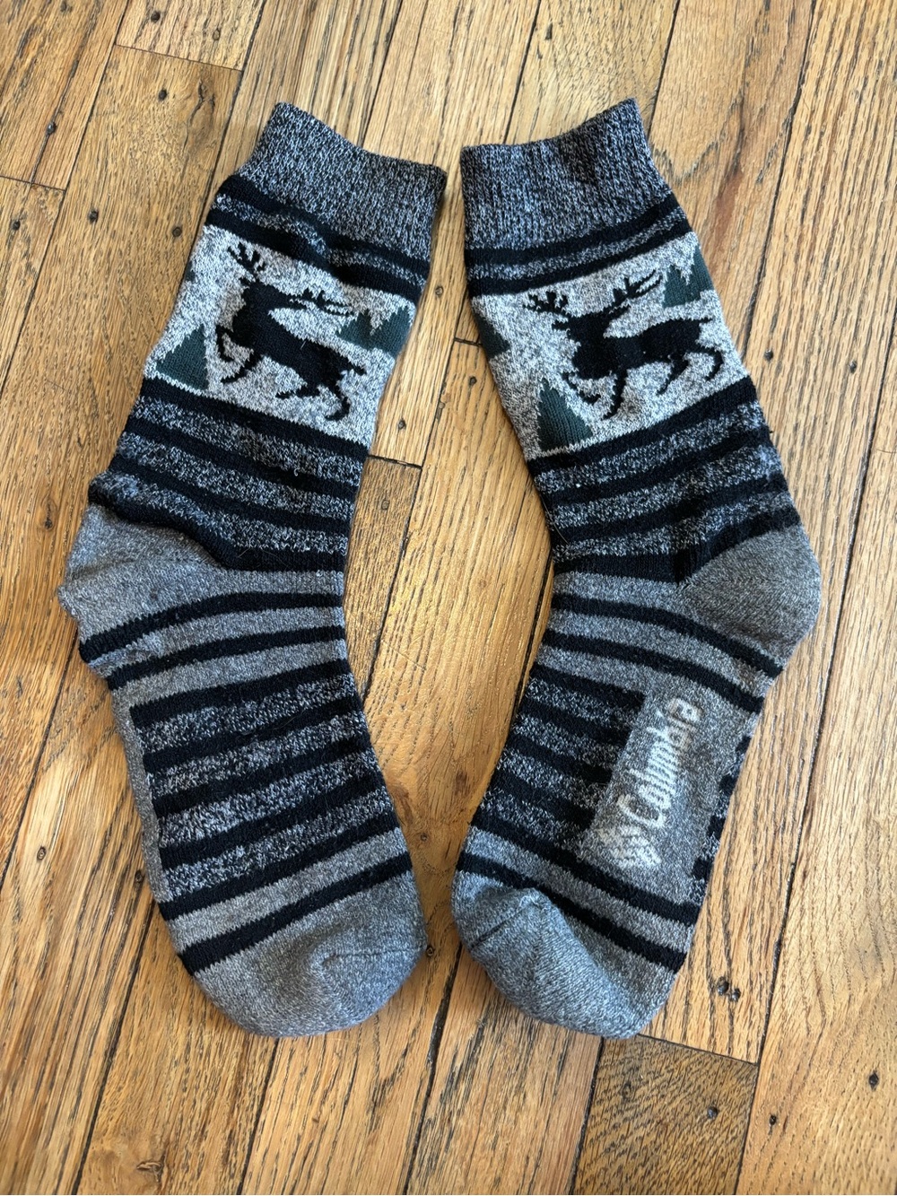 Men's Gray Reindeer Pattern Crew Socks